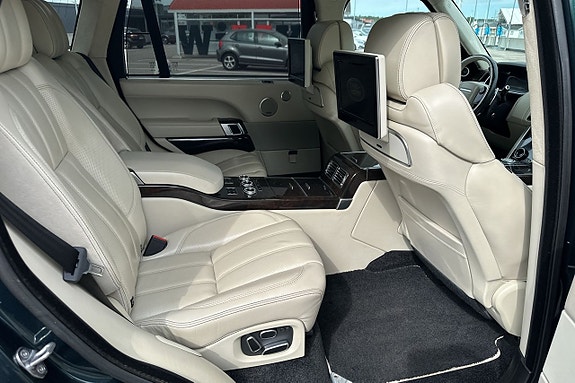 Land Rover Range Rover 23 of 30