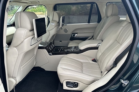 Land Rover Range Rover 15 of 30