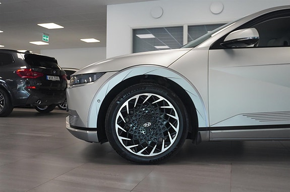 Hyundai Ioniq 5 3 of 30
