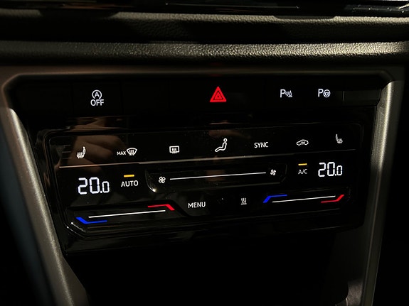 Volkswagen T-Roc 20 of 22