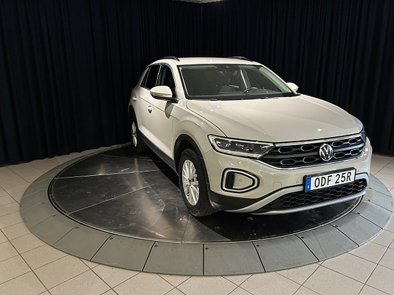Volkswagen T-Roc 12 of 22