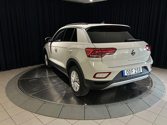 Volkswagen T-Roc 6 of 22