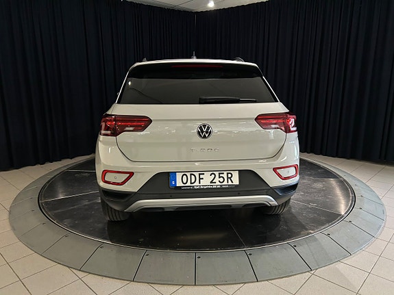 Volkswagen T-Roc 7 of 22