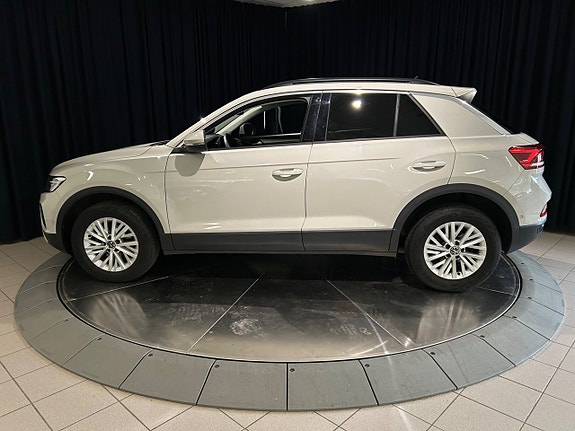 Volkswagen T-Roc 4 of 22