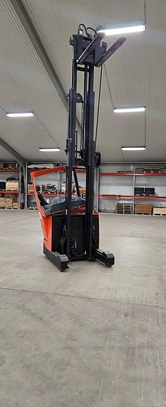 RRE160 Skjutstativstruck el 9 of 9