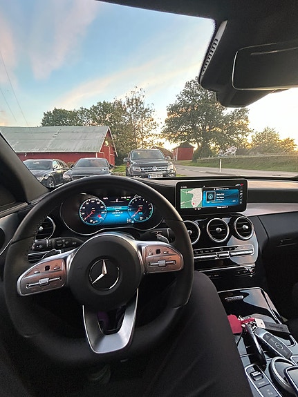 Mercedes-Benz C300 5 of 7