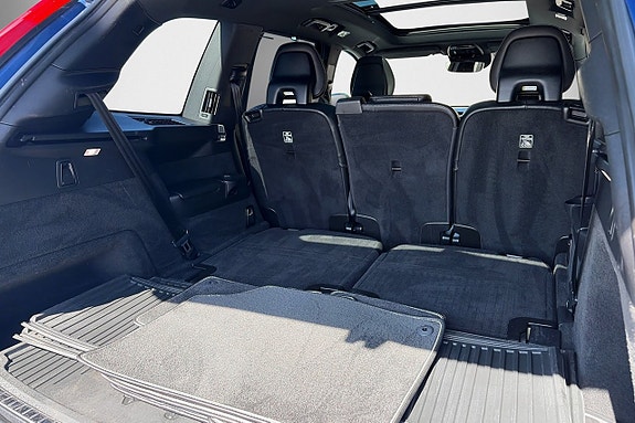 Volvo XC90 19 of 30