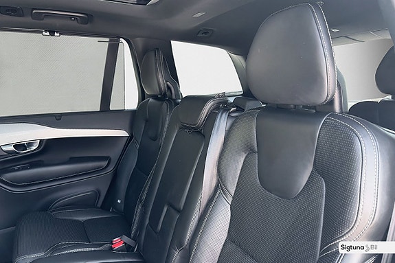 Volvo XC90 17 of 30