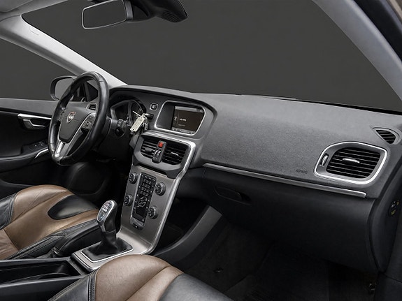 Volvo V40 Cross Country 16 of 17