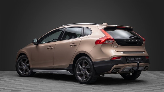 Volvo V40 Cross Country 6 of 17