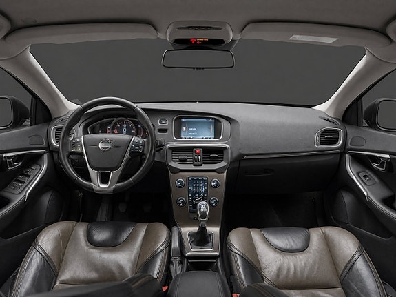 Volvo V40 Cross Country 10 of 17