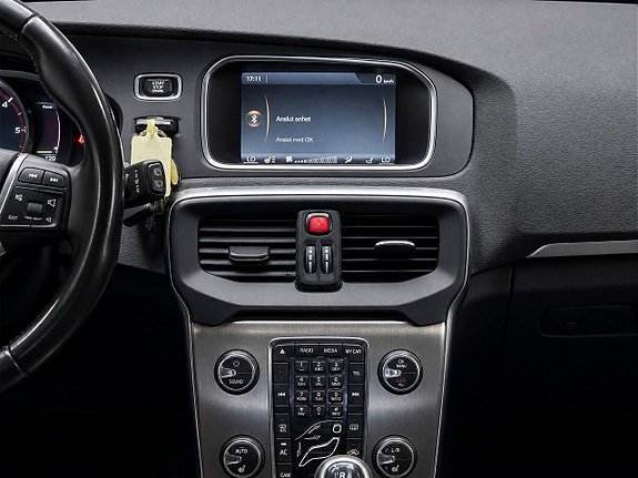 Volvo V40 Cross Country 12 of 17