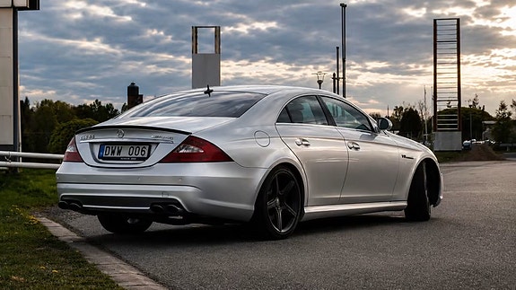 Mercedes-Benz CLS55 4 of 12