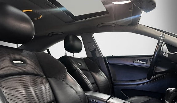 Mercedes-Benz CLS55 9 of 12