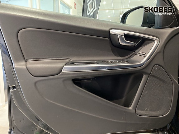 Volvo S60 14 of 16