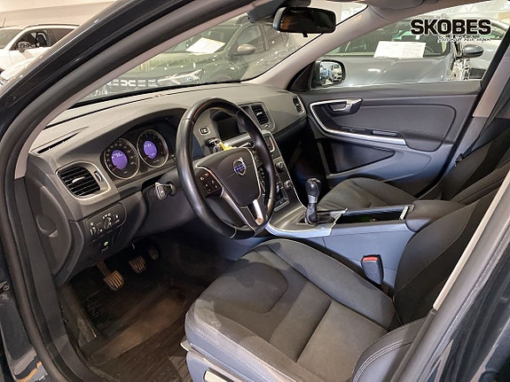 Volvo S60 7 of 16