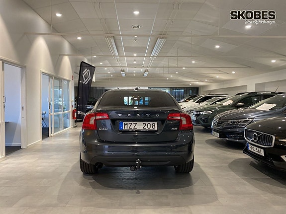 Volvo S60 5 of 16