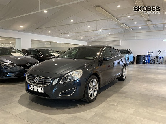 Volvo S60 3 of 16
