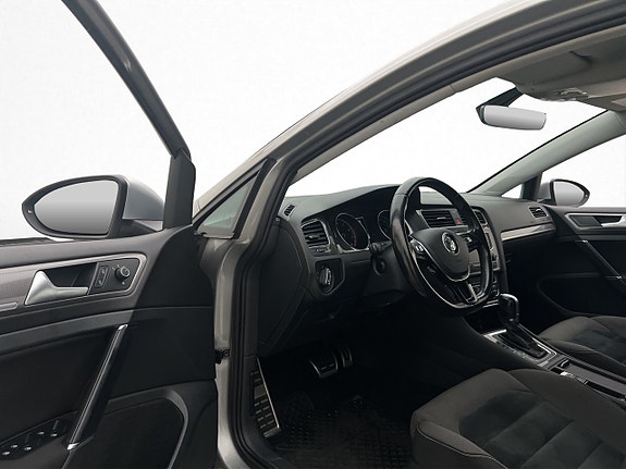 Volkswagen Golf Alltrack 11 of 29