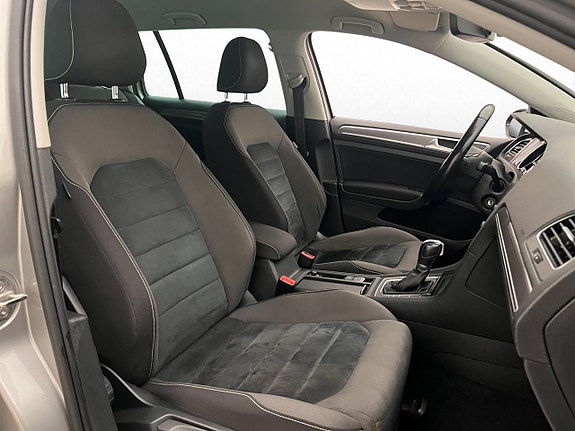 Volkswagen Golf Alltrack 23 of 29