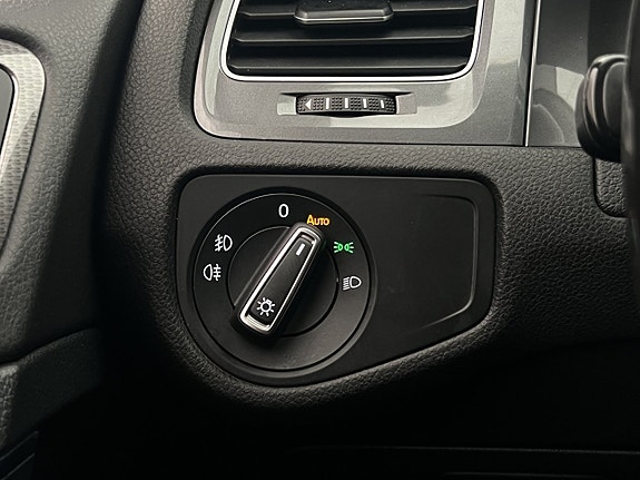 Volkswagen Golf Alltrack 14 of 29