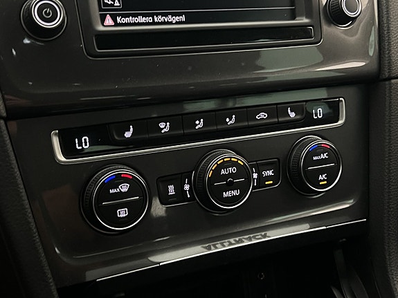 Volkswagen Golf Alltrack 20 of 29
