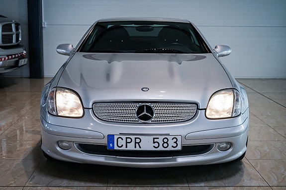 Mercedes-Benz SLK200 5 of 26