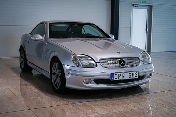 Mercedes-Benz SLK200 6 of 26