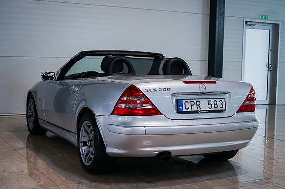 Mercedes-Benz SLK200 7 of 26