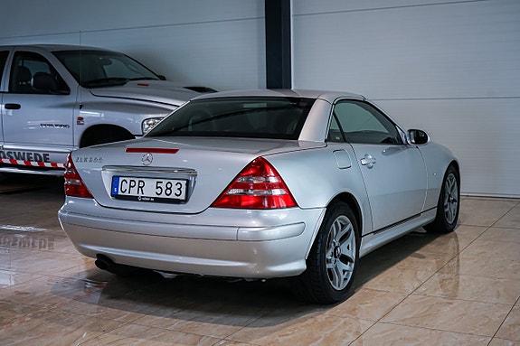 Mercedes-Benz SLK200 10 of 26