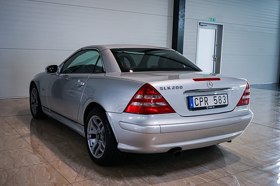 Mercedes-Benz SLK200 9 of 26