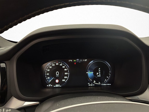 Volvo XC60 22 of 30