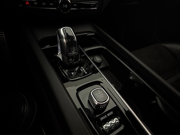 Volvo XC60 30 of 30
