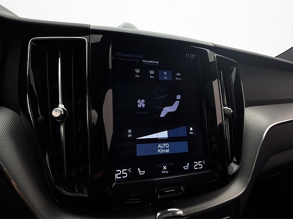 Volvo XC60 24 of 30