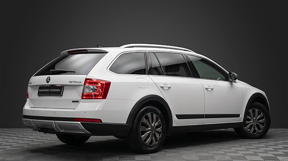 Skoda Octavia Scout 4 of 20