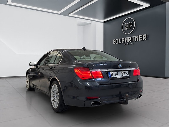 BMW 740d 7 of 17