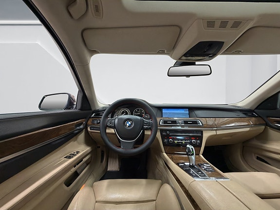 BMW 740d 12 of 17