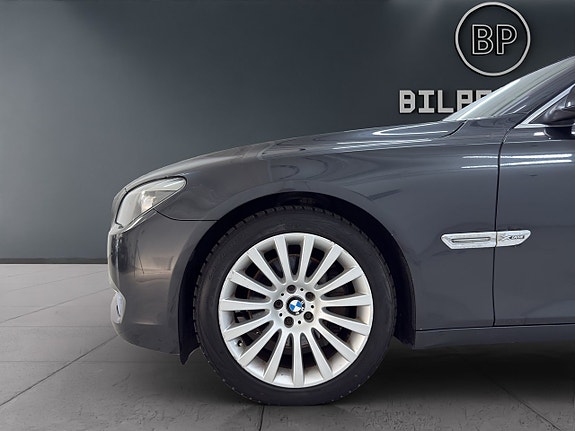 BMW 740d 17 of 17