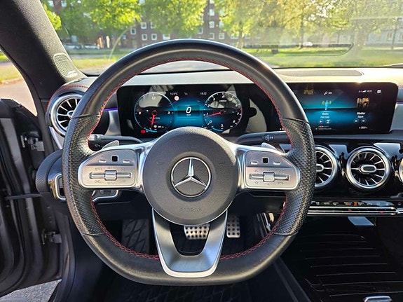 Mercedes-Benz CLA200 7 of 9