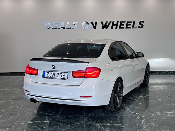 BMW 330e 7 of 25