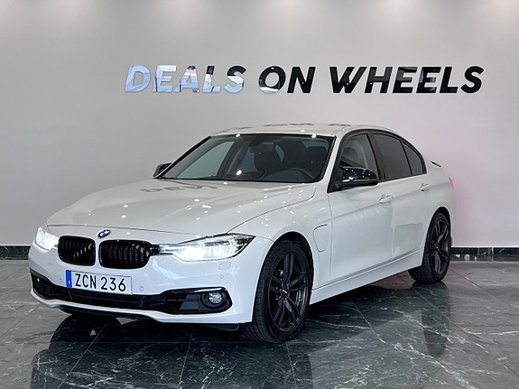 BMW 330e 4 of 25
