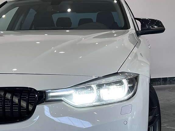BMW 330e 5 of 25