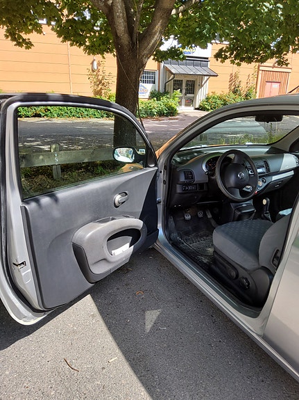 Nissan Micra 5 of 12