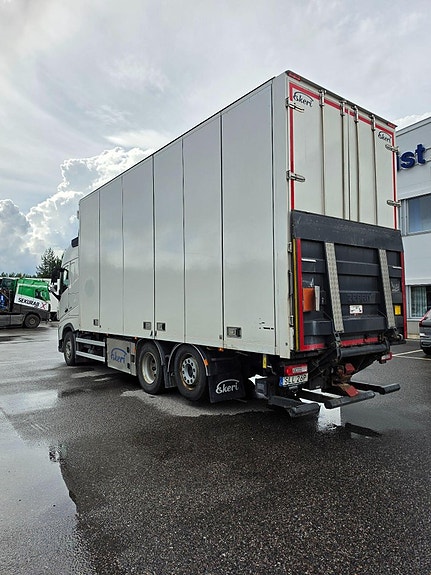 Volvo FH500 6x2 6 of 16