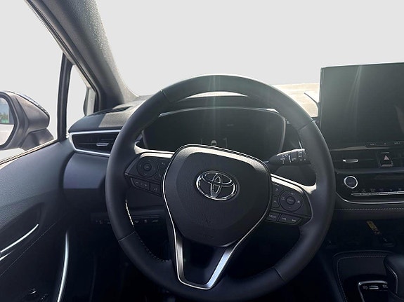 Toyota Corolla 9 of 13