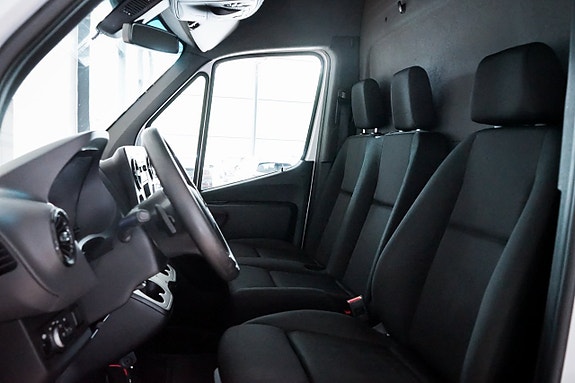 Mercedes-Benz eSprinter 312 23 of 27