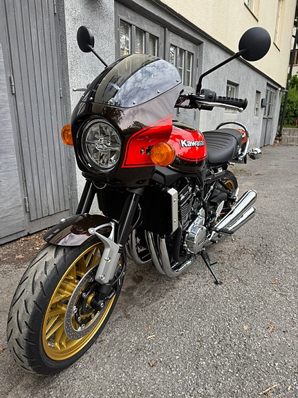 Kawasaki Z900RS 50-year anniversary edition 7 of 22