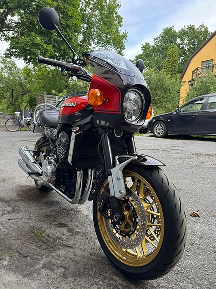 Kawasaki Z900RS 50-year anniversary edition 3 of 22