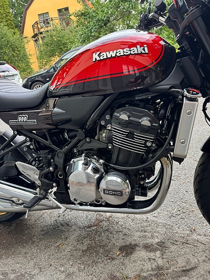 Kawasaki Z900RS 50-year anniversary edition 10 of 22