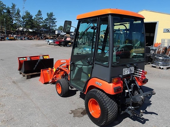 Kubota BX 2350D 5 of 7